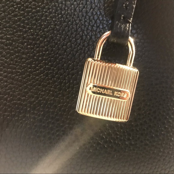 Michael Kors Purse - Picture 7 of 8